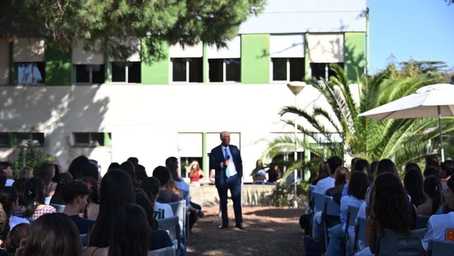 13a66f83_9688_47ca_afdd_84811ebf4ddf