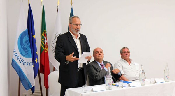 apresentacao-peixe-espada-preto