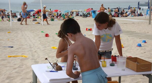 Criancas_praia_Jogos_ambiente