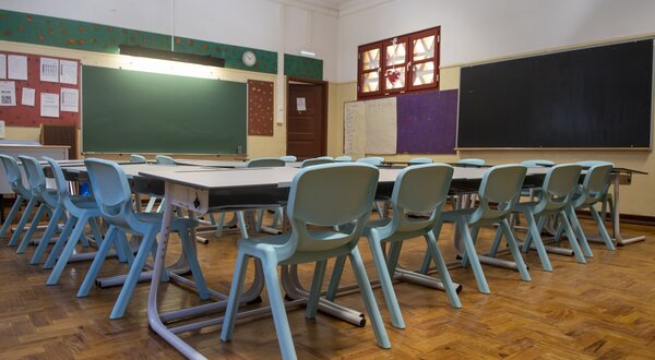 novo_mobiliario_escolas_2