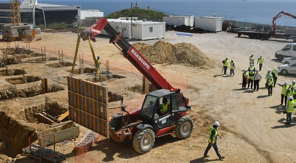 visita_a_obra_centro_de_saude_sesimbra_1920x755