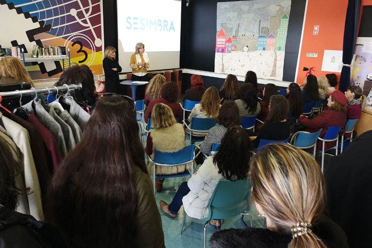 Cerimónia de encerramento do curso e entrega de certificados