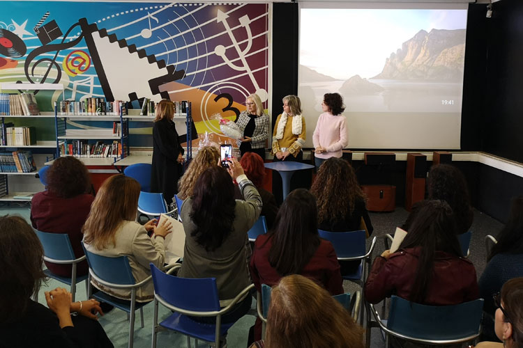 Cerimónia de encerramento do curso e entrega de certificados