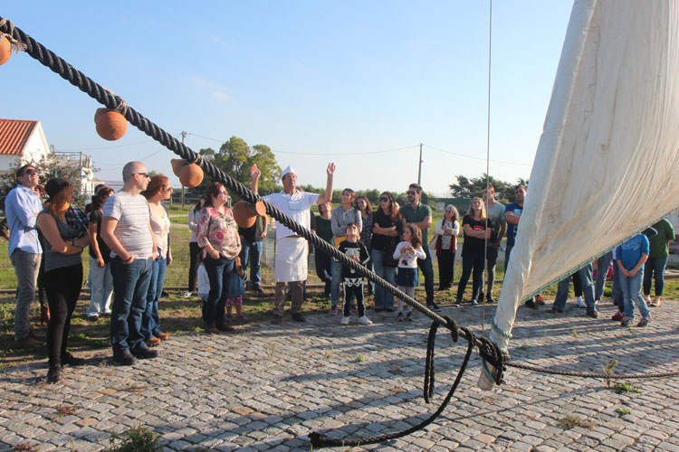 Visita ao Moinho do Outeiro e Ateliê de Fabrico de Pão Caseiro com Chouriço